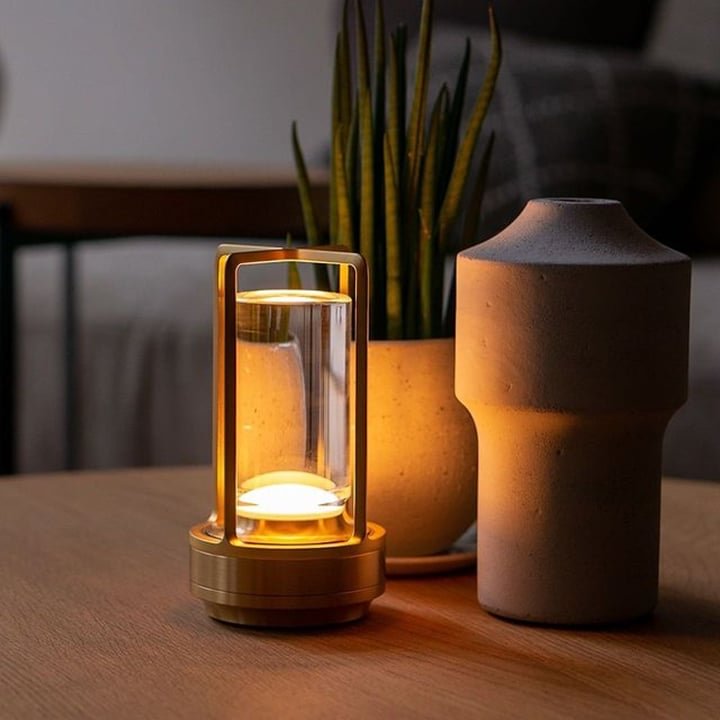 Velzora - Lampe de table dimmable en cristal et métal texturé | Velzora
