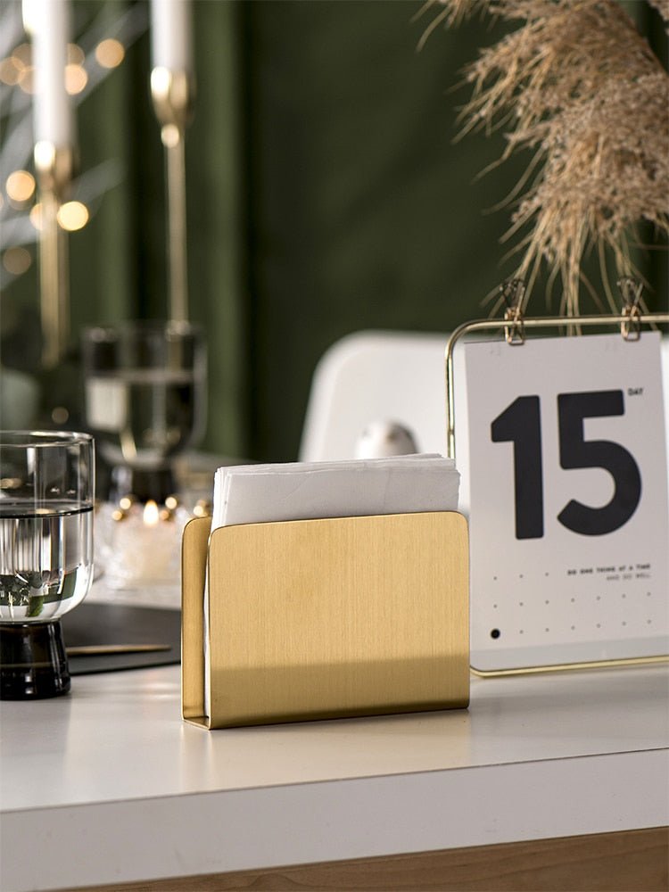 Velzora - Porte-serviettes de table en acier doré au design sculptural | Velzora