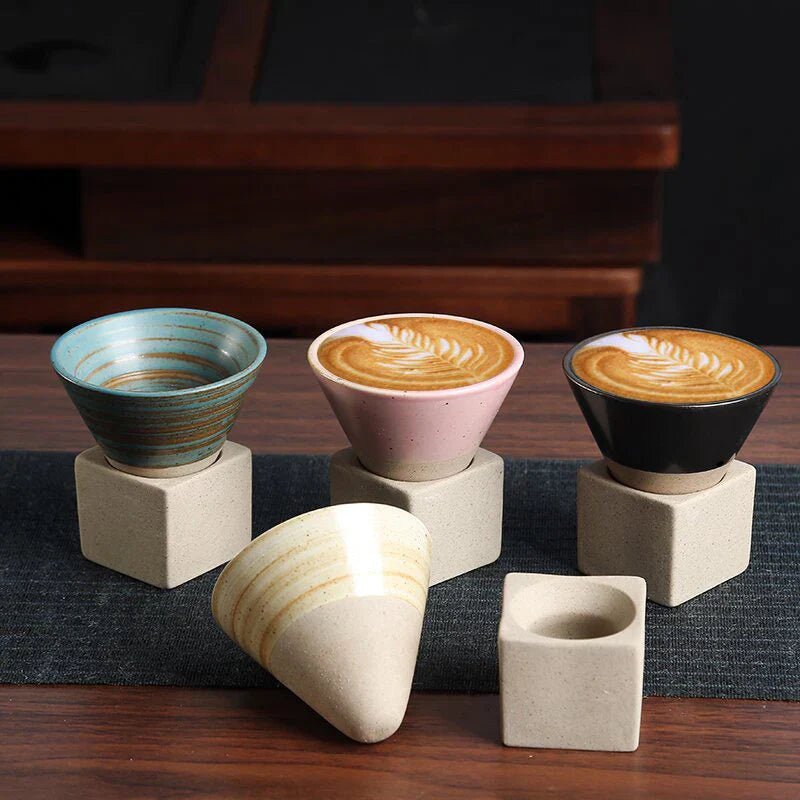 Velzora - Tasse en céramique japonaise faite main, forme conique | Velzora