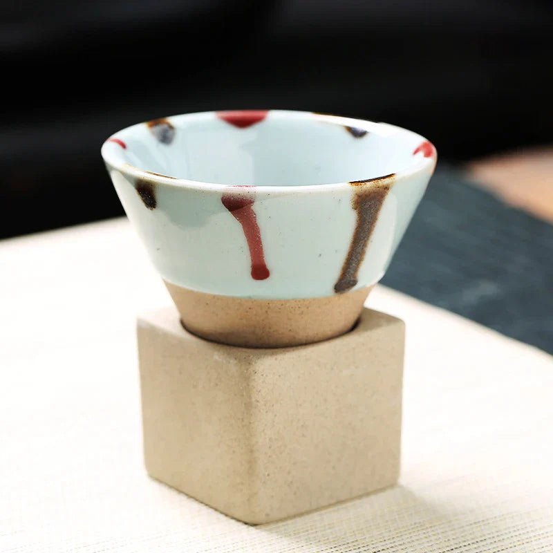 Velzora - Tasse en céramique japonaise faite main, forme conique | Velzora