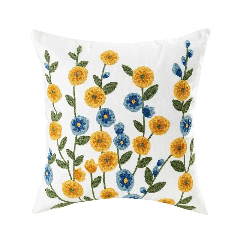 Velzora - Housse de coussin en coton brodé – Motif floral rustique | Velzora